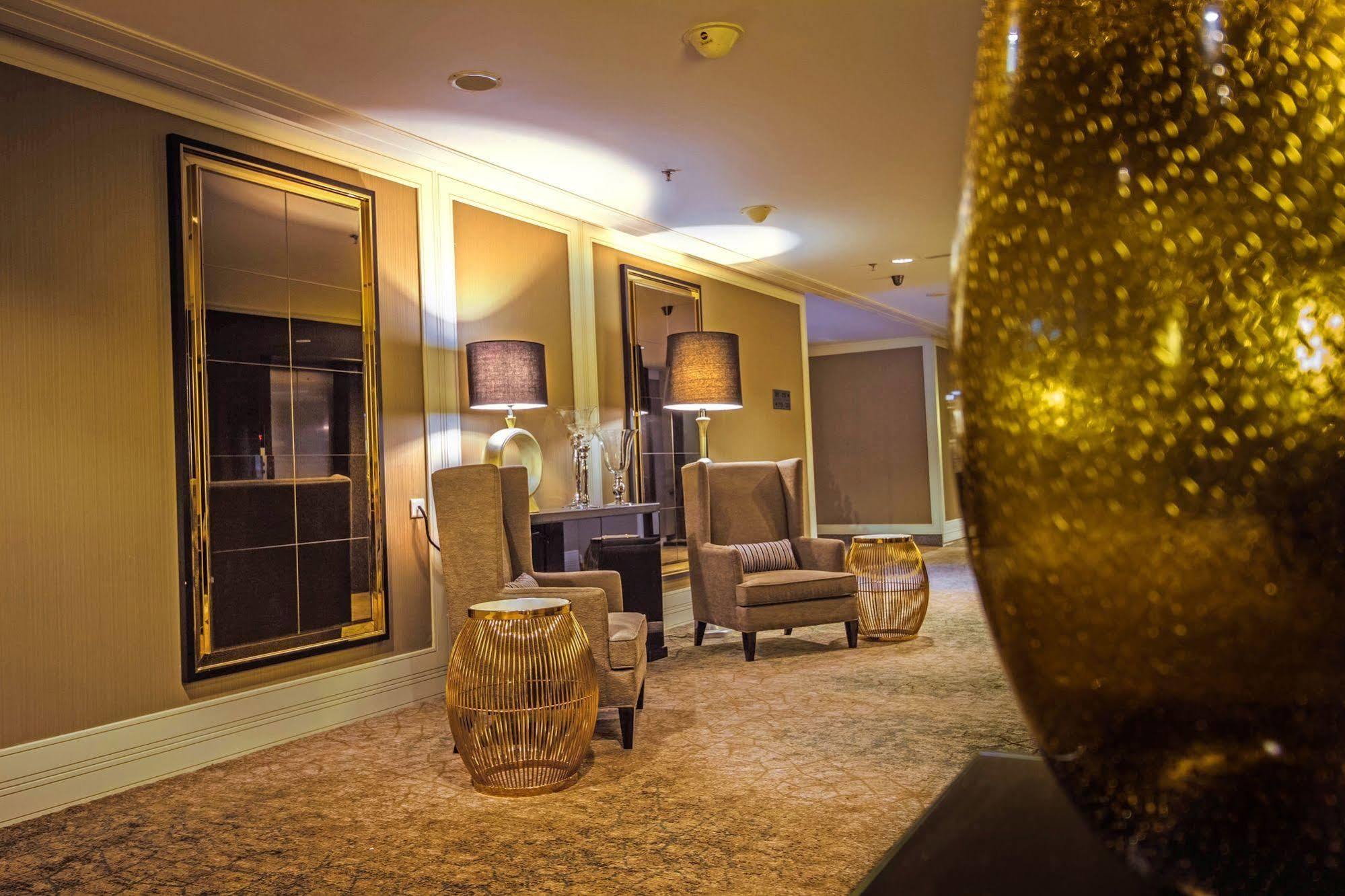 I Hotel Batam Nagoya Eksteriør bilde