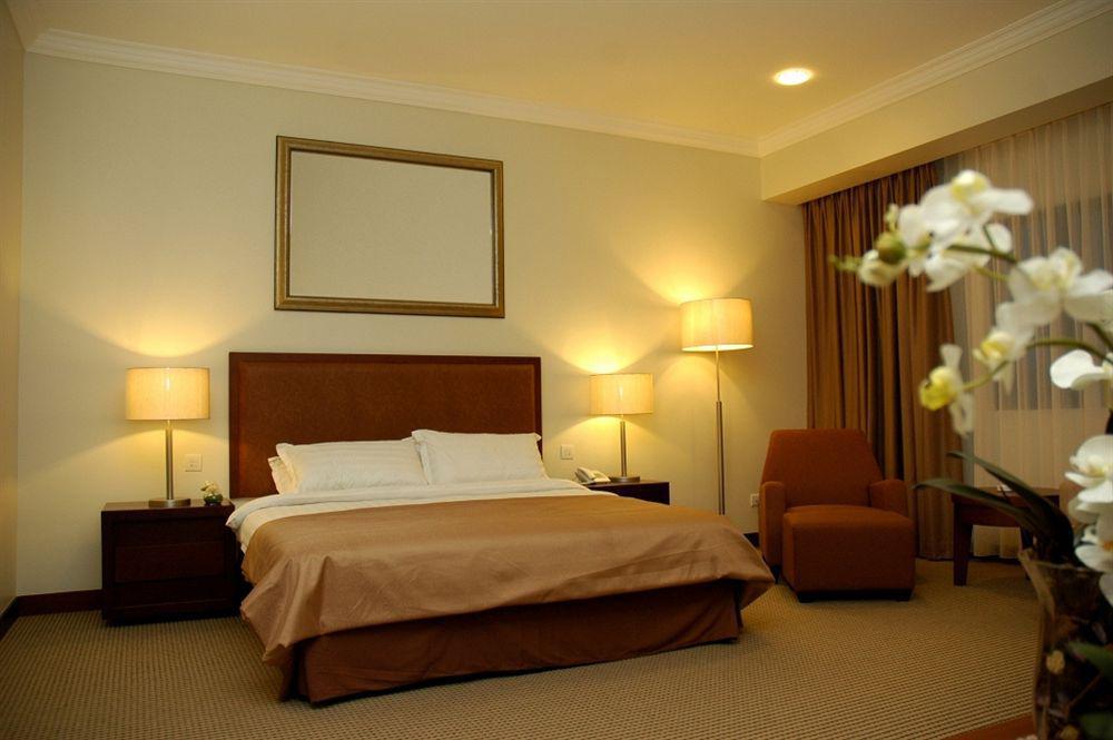 I Hotel Batam Nagoya Eksteriør bilde